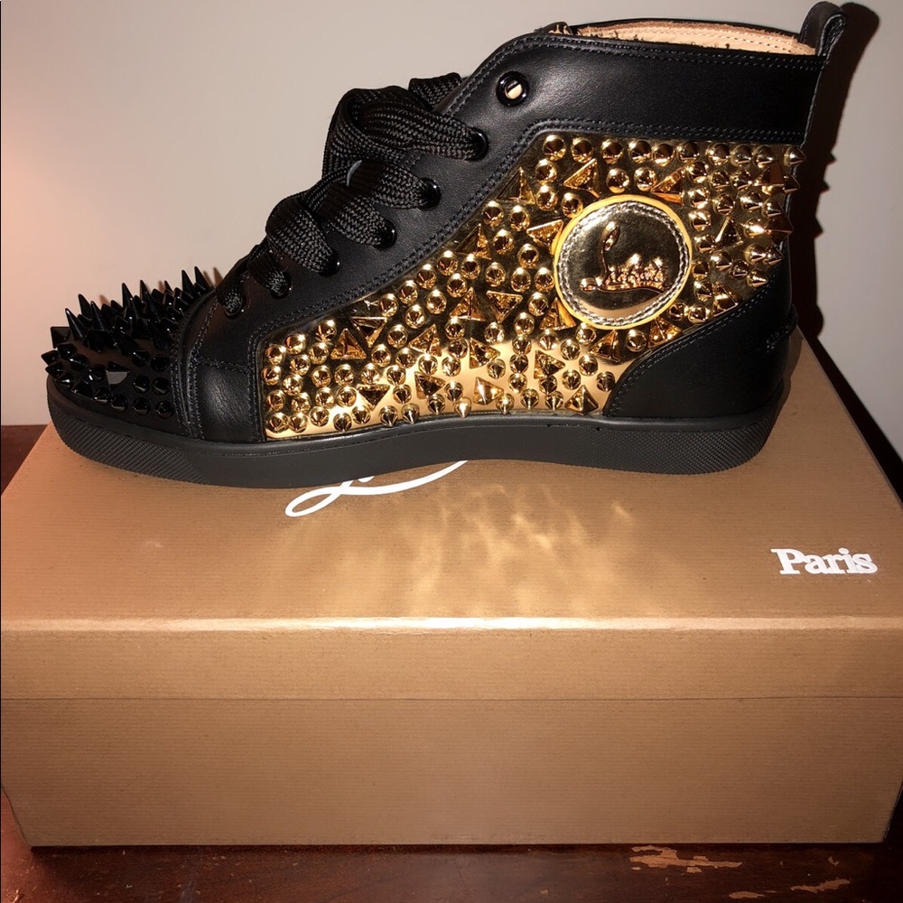 Christian louboutin shoe